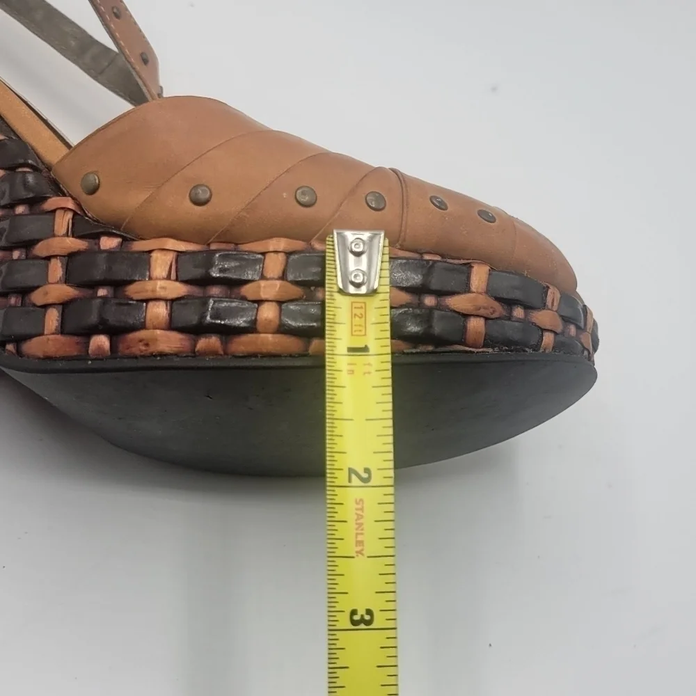 Le Due by Due Farina platform Sandals size 39 see description